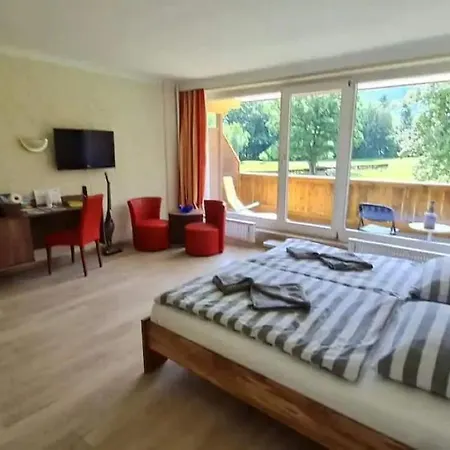 Ferienwohnung Mit Bergblick Am Golfplatz